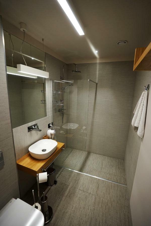 Aparthotel Kamienica Nr 6 Aleksandrów Łódzki Exterior foto